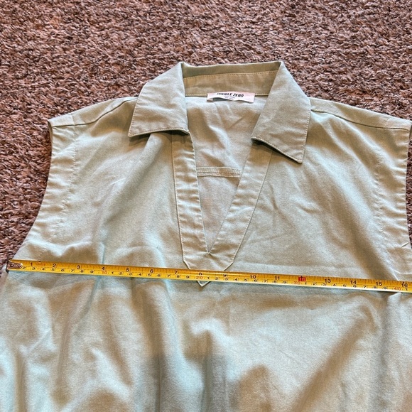Double Zero Light Green Sleeveless Top - Picture 2 of 7